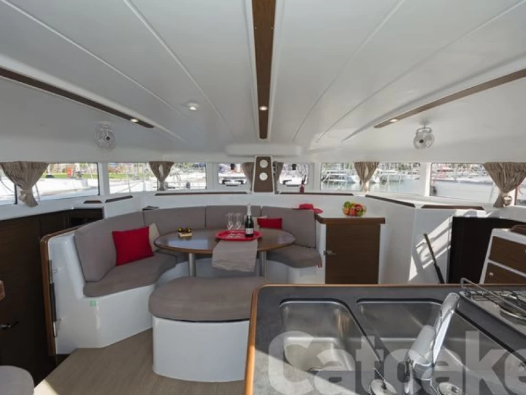 Alquiler Catamarán Lagoon con o sin  título de navegación