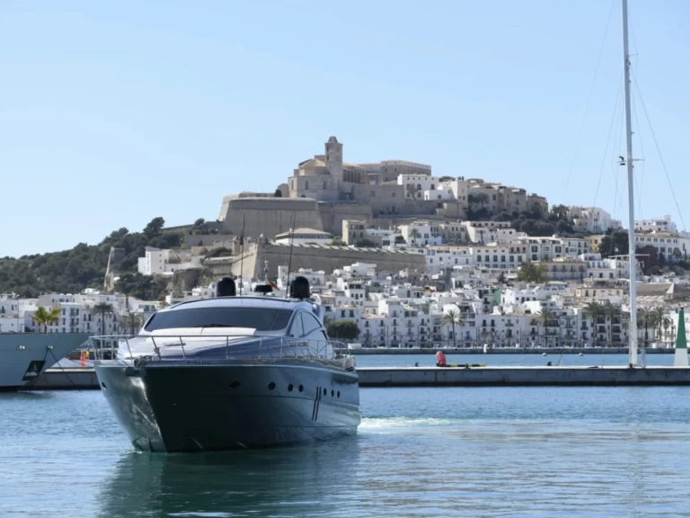 Alquiler de barcos Ibiza (Ciudad) barato de Pershing 62