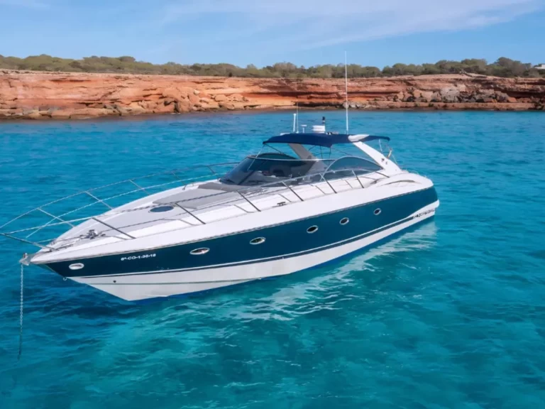 Alquiler de embarcaciones Sunseeker Camargue 50 enIbiza (Ciudad) en Samboat