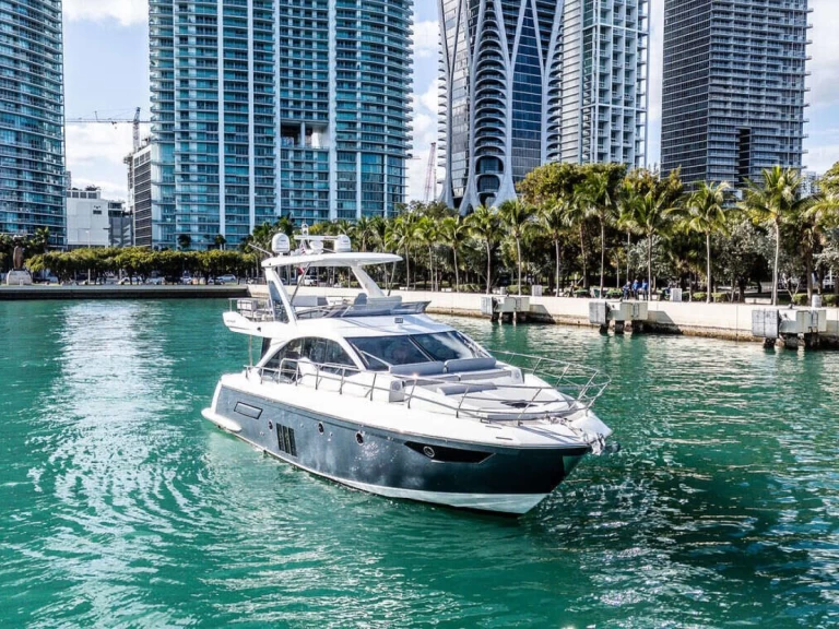 Alquiler de Yate de lujo, con o sin patrón Azimut Miami Beach