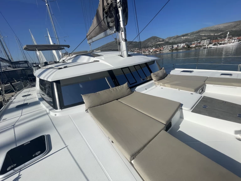 Alquiler de Catamarán, con o sin patrón Fountaine Pajot Lefkáda