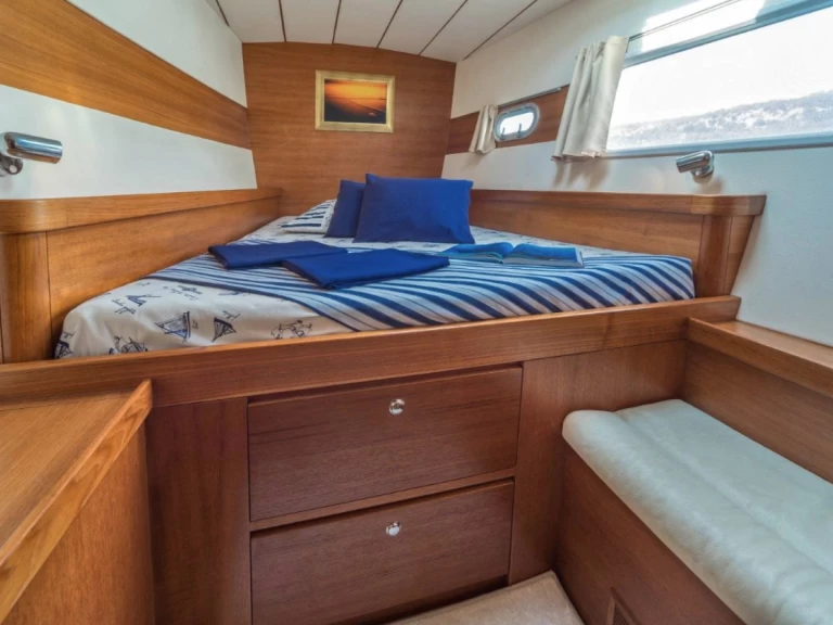 Alquiler Catamarán Lagoon con o sin  título de navegación