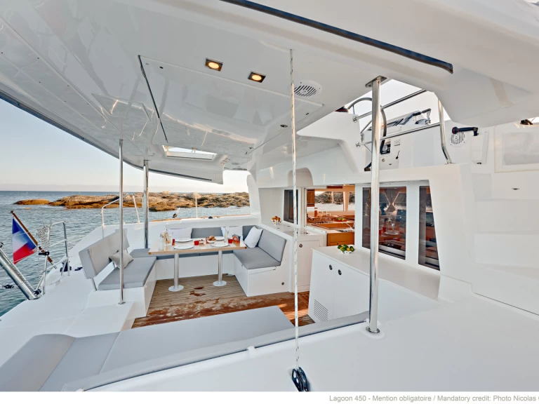 Alquiler de barcos Grand Cayman barato de Lagoon 450