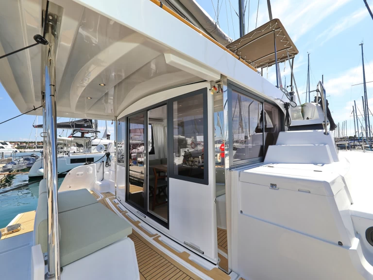 Alquiler Catamarán Bali con o sin  título de navegación