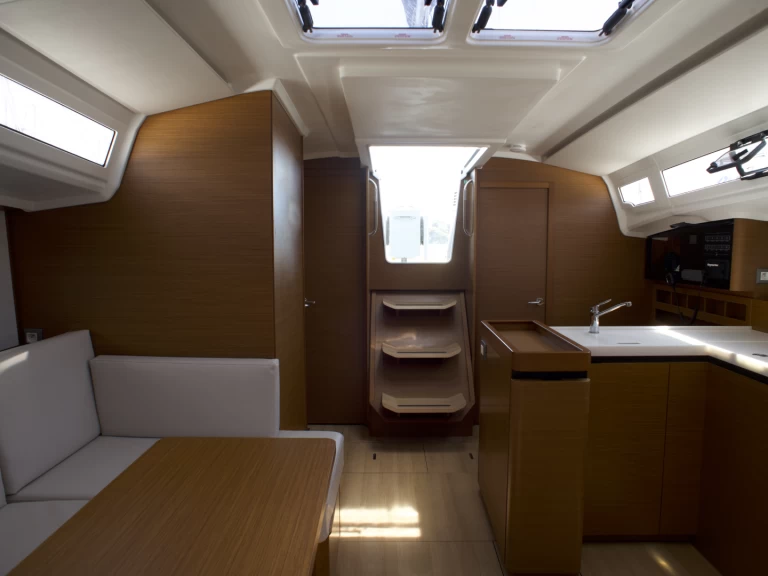 Velero para alquilar Skiathos al mejor precio