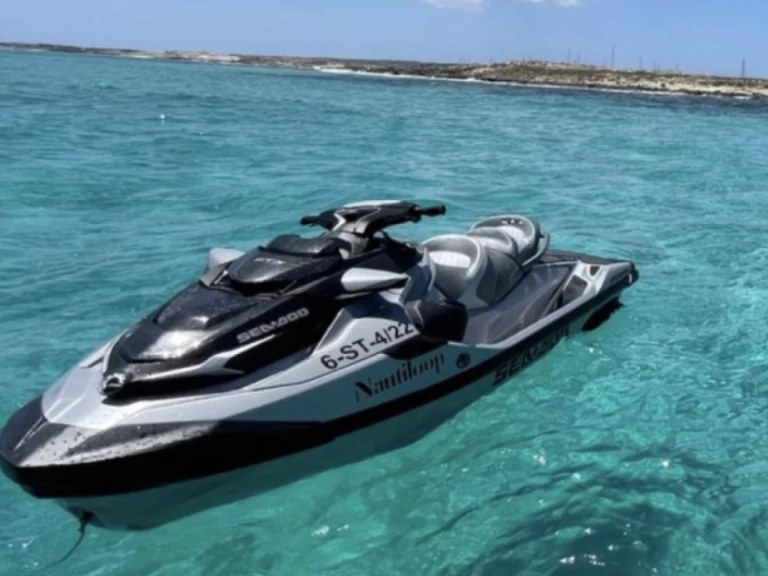 Alquiler de embarcaciones Sea-Doo gtx limited 300cv enIbiza (Ciudad) en Samboat