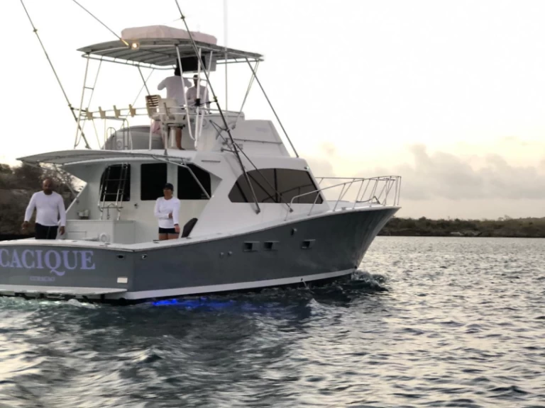 costume 45 de alquiler a Willemstad