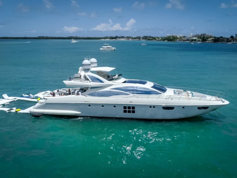 Alquiler de Azimut 103’ azimut S  en Miami Beach
