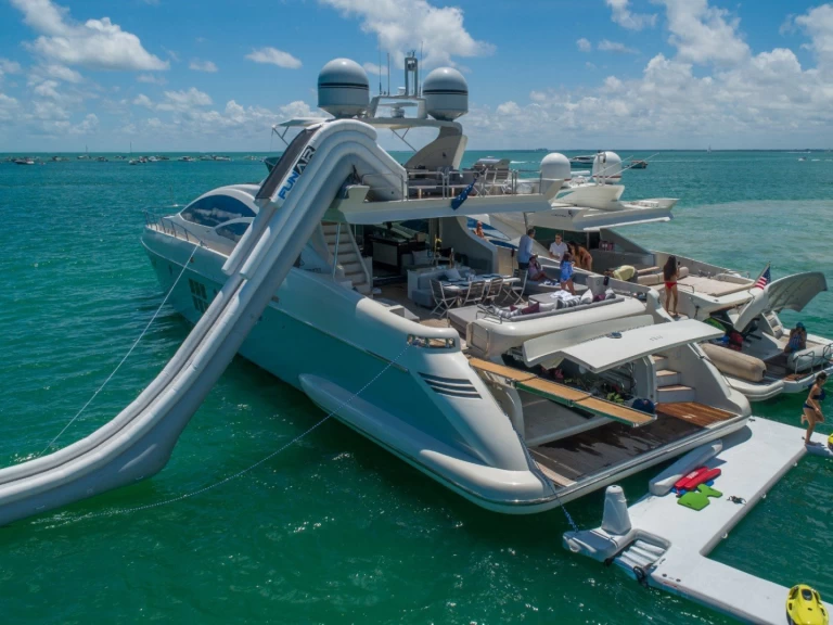 Alquiler de barcos Miami Beach barato de 103’ azimut S 