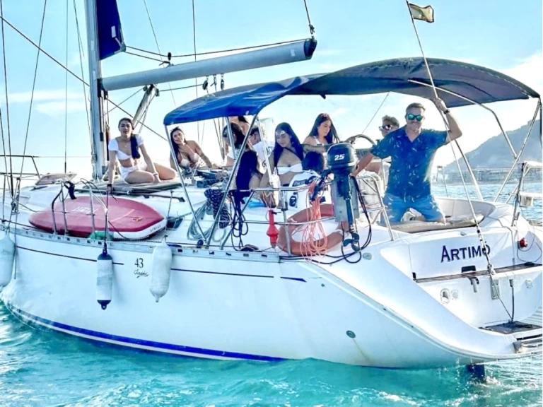 Alquiler de Dufour Dufour 43 Classic en Marina Ibiza