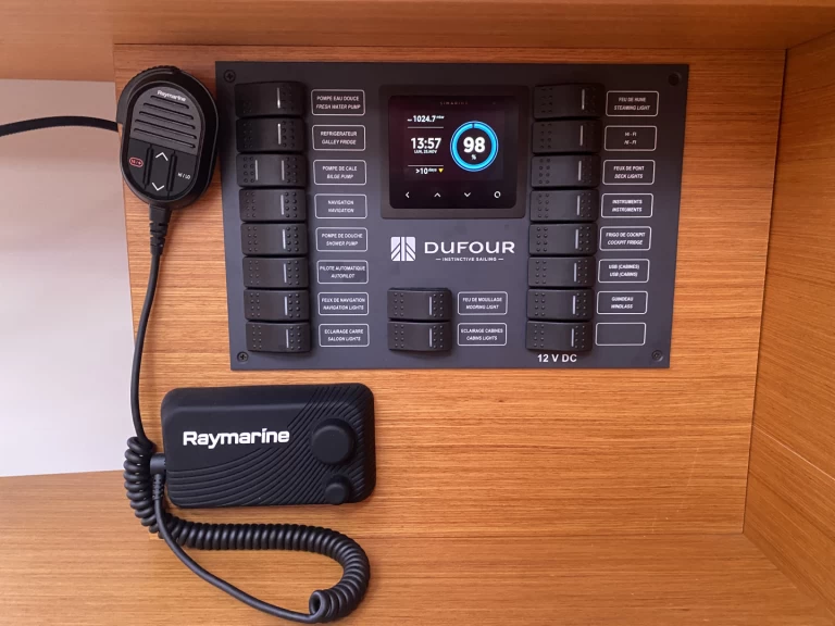 Alquiler Velero Dufour con o sin  título de navegación