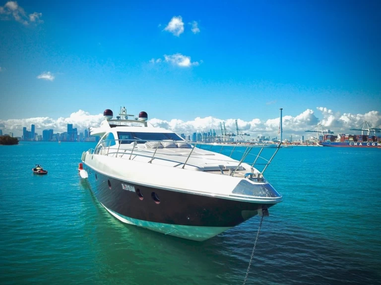 Alquiler de embarcaciones Azimut 86’ azimut S 2 enMiami Beach en Samboat