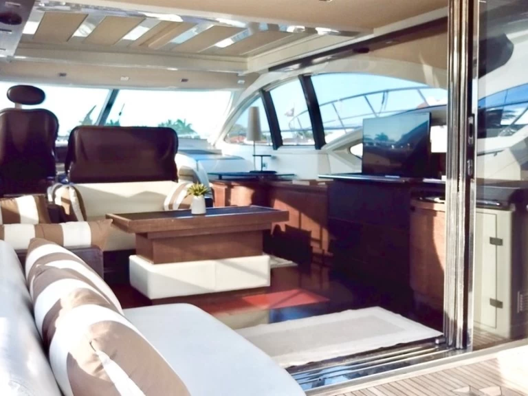 Alquiler de barcos Miami Beach barato de Azimut 62 S