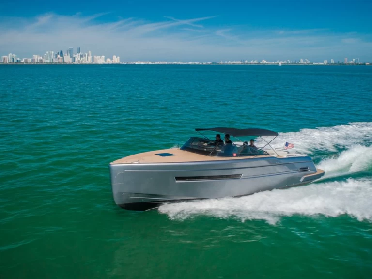 Catamarán para alquilar Miami al mejor precio