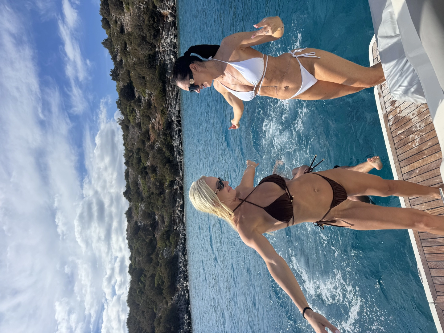 Sea Ray Sea Ray 410 Sundancer de alquiler a Agios Nikolaos