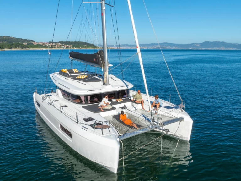 Alquiler de embarcaciones Lagoon Lagoon 43 enProcida en Samboat