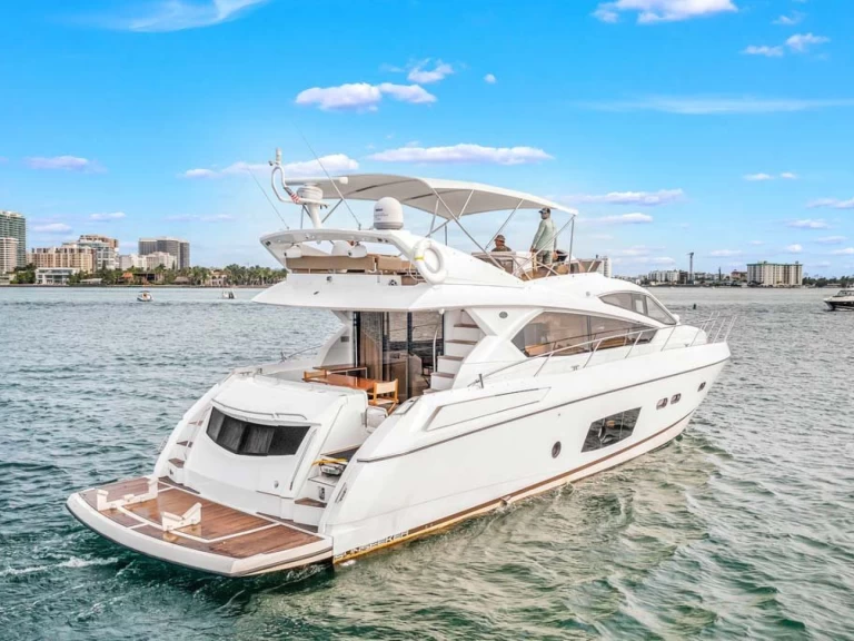 Alquiler de Sunseeker 70  en Miami Beach