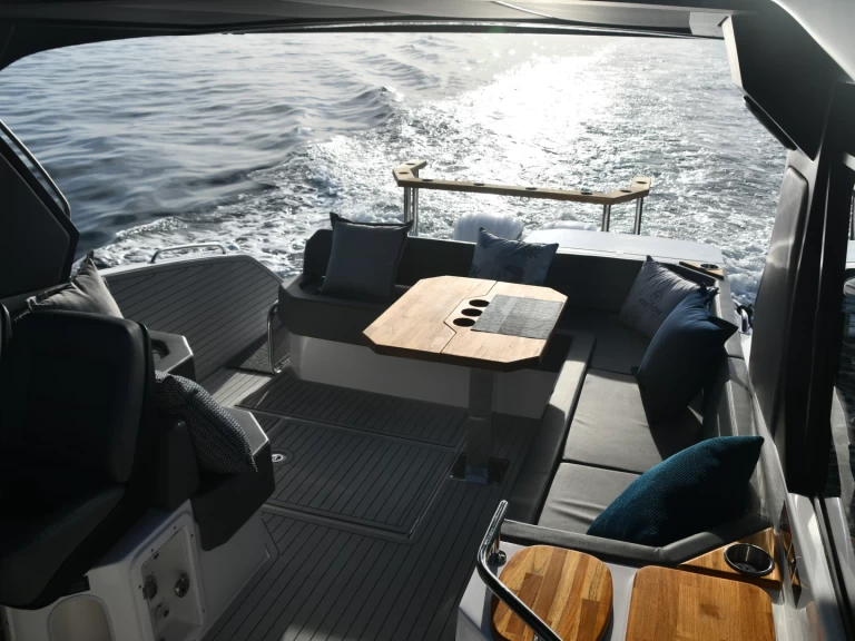 Yate de lujo para alquilar Cabo San Lucas al mejor precio