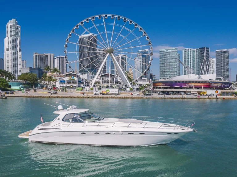 Sea Ray Sea Ray 500 Sundancer de alquiler a Miami