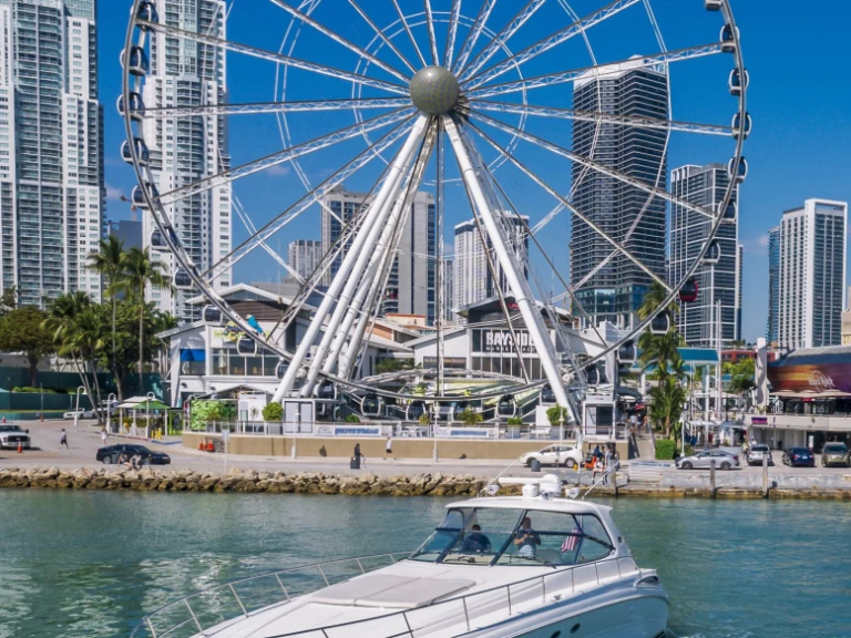 Alquiler de Sea Ray Sea Ray 500 Sundancer en Miami
