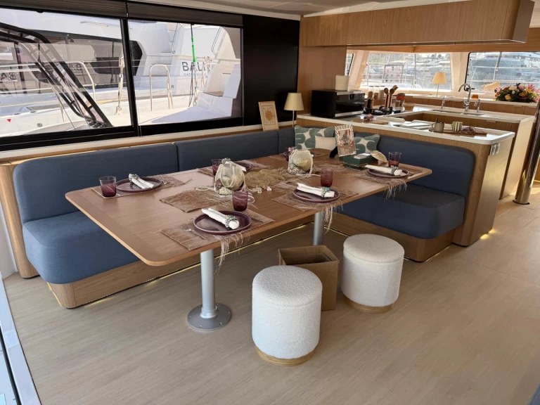 Catamarán para alquilar Olbia al mejor precio