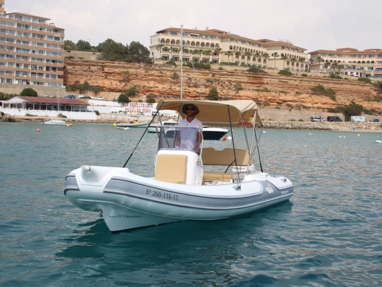 Alquiler de MV Marine 620 en El Toro