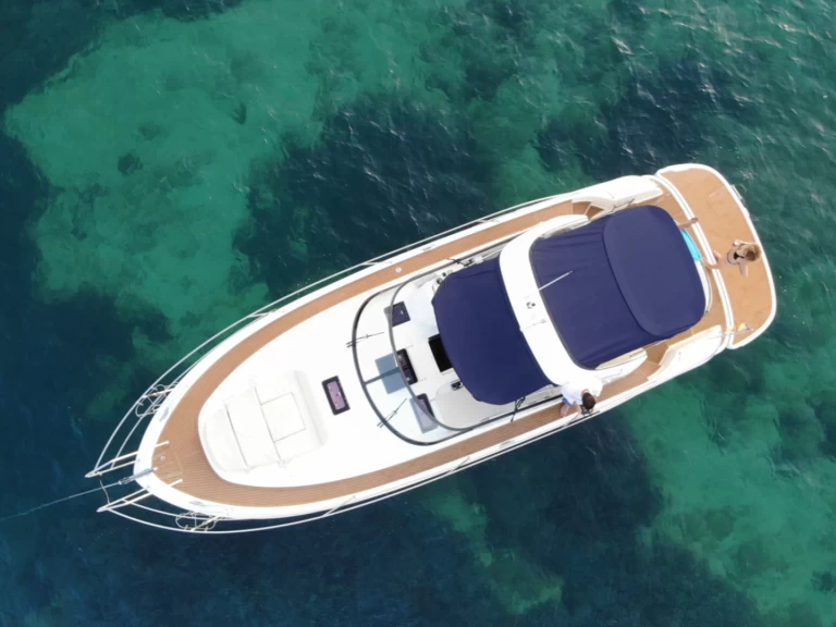 Alquiler de Bavaria Sport 34 en Portals Nous