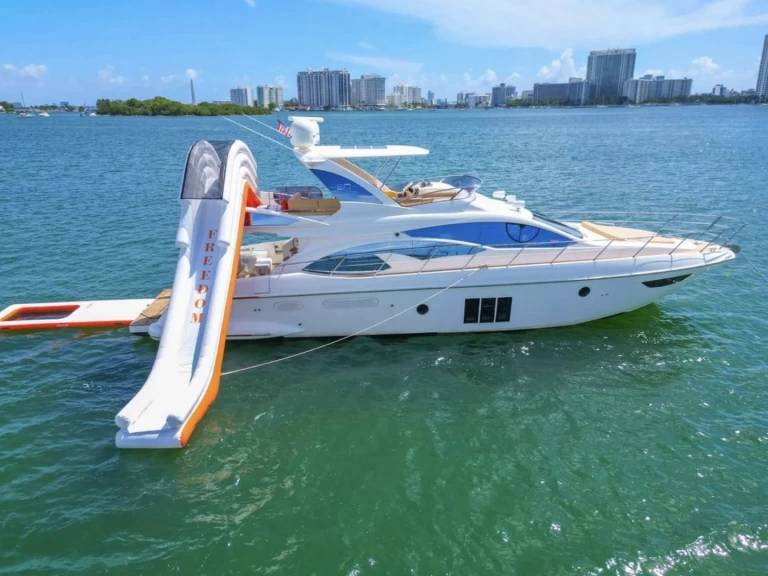 Alquiler Yate de lujo Azimut con o sin  título de navegación