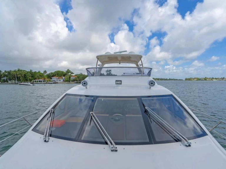 Alquiler de Azimut Azimut 65  en Miami Beach