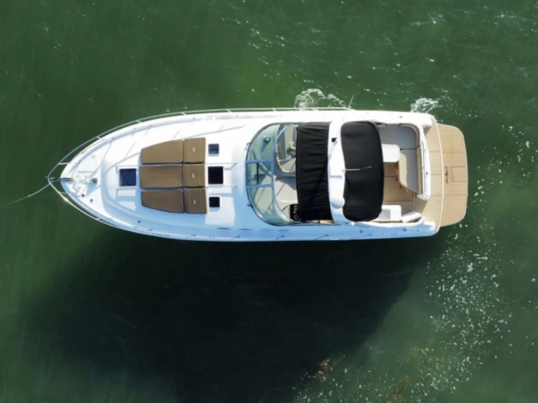Sea Ray Sea Ray 400 Sundancer de alquiler a Key Biscayne