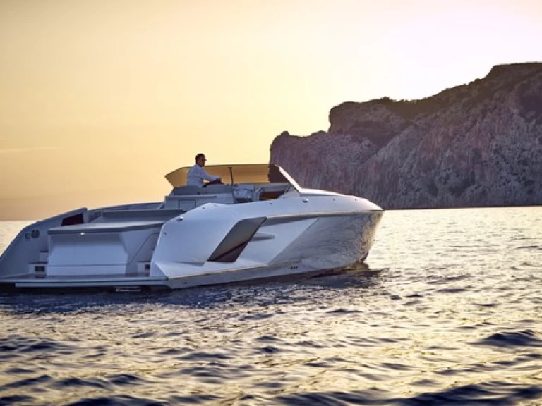 Alquiler de Frauscher Demon 1414 en Portals Nous