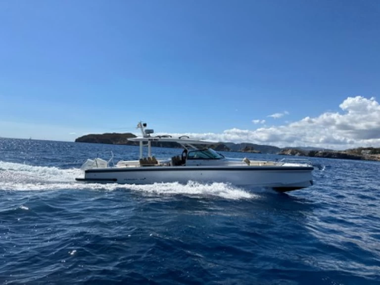 Alquiler de embarcaciones Axopar Axopar 37 Sun-Top enEl Toro en Samboat