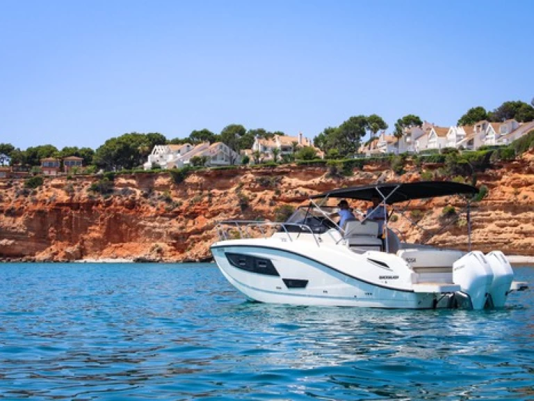 Alquiler de barcos El Toro barato de 875 Sundeck
