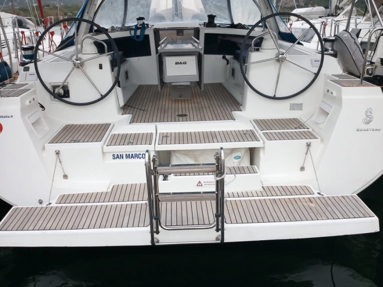 Bénéteau Oceanis 48 de alquiler a Procida