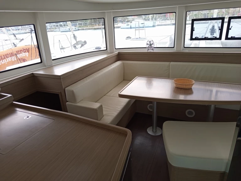 Lagoon Lagoon 42 de alquiler a Lefkáda