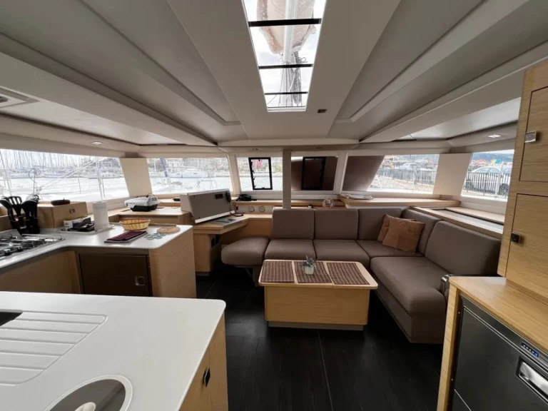 Alquiler de embarcaciones Fountaine Pajot Astrea 42 enLefkáda en Samboat