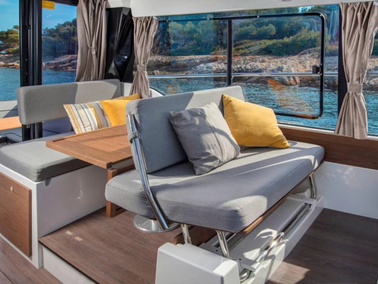 Lancha para alquilar Phường Hiệp Bình Phước al mejor precio