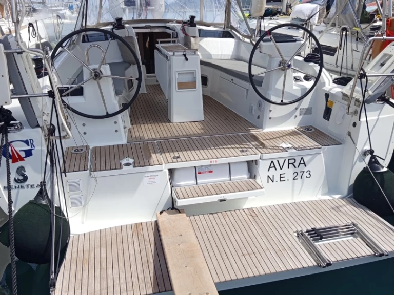 Velero para alquilar Lefkáda al mejor precio