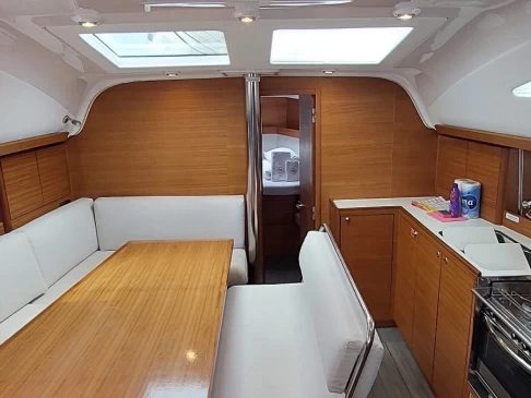 Alquiler de Elan Impression 45.1 en Trogir