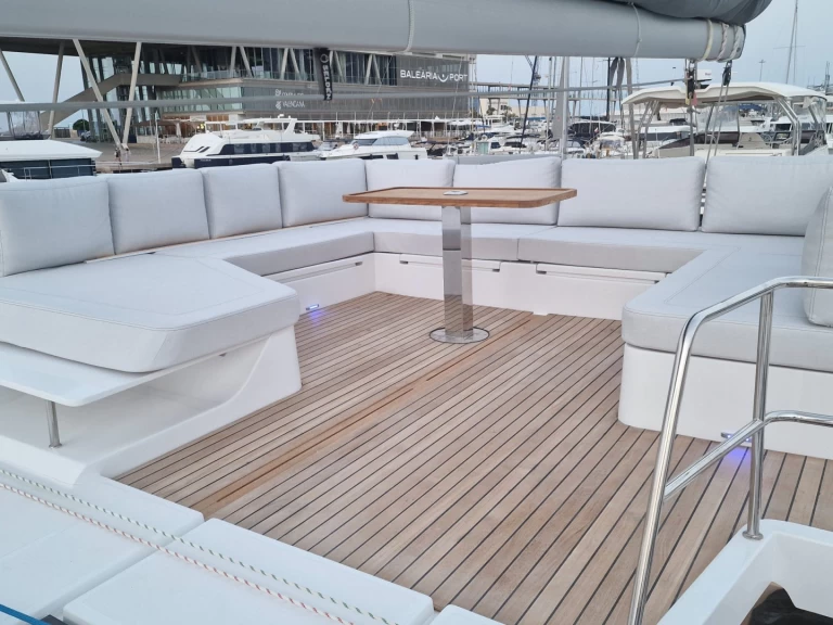 Alquiler de Catamarán, con o sin patrón Aventura Seget Donji