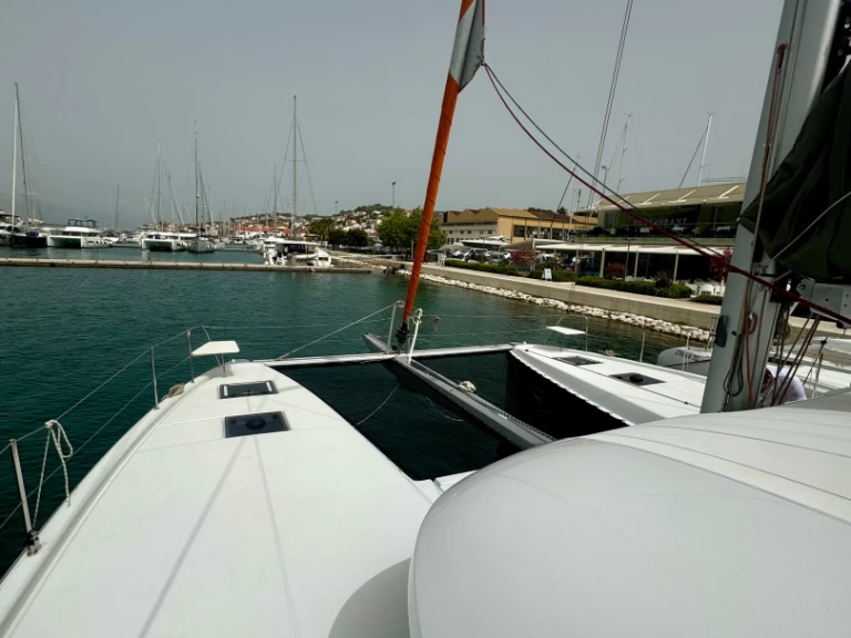 Alquiler de Catamarán, con o sin patrón Excess Seget Donji