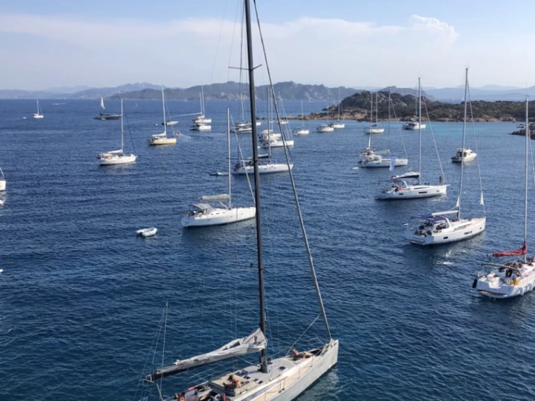 Alquiler de embarcaciones Gieffe GIEFFE 53 r enPunta Ala en Samboat