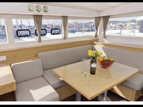 Alquiler Catamarán Lagoon con o sin  título de navegación