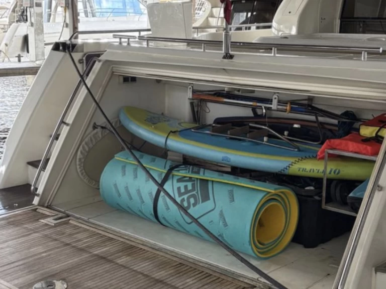 Alquiler de Ferretti Ferretti 80 en Miami Beach