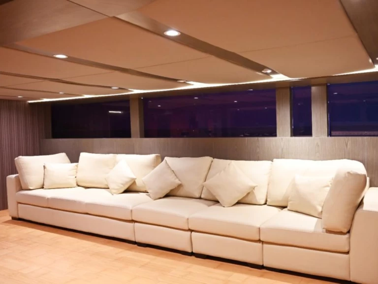 Alquiler de embarcaciones Ocean Yachts 141 FEET enDubai Marina en Samboat