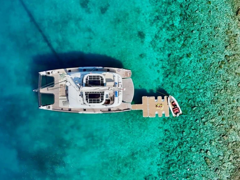 Sunreef yolo de alquiler a Caribe