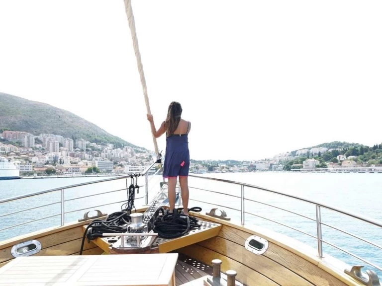 Custom ADRIATIC BREEZE de alquiler a Zadar