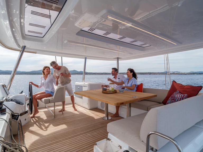 Alquiler Catamarán Lagoon con o sin  título de navegación
