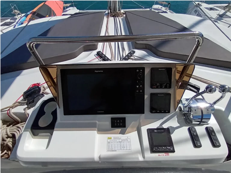 Alquiler de barcos Palero barato de Lagoon 51