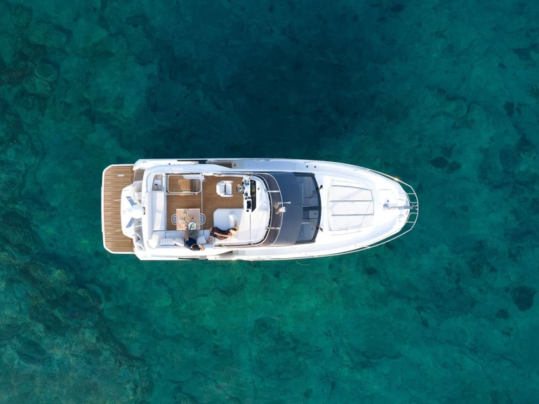 Alquiler de Yate de lujo, con o sin patrón Prestige Yachts Kaštela